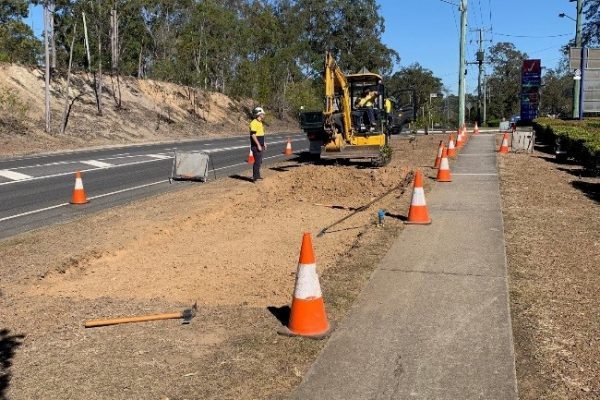 Karana Downs, Wacol – Three tonne excavator digging garden